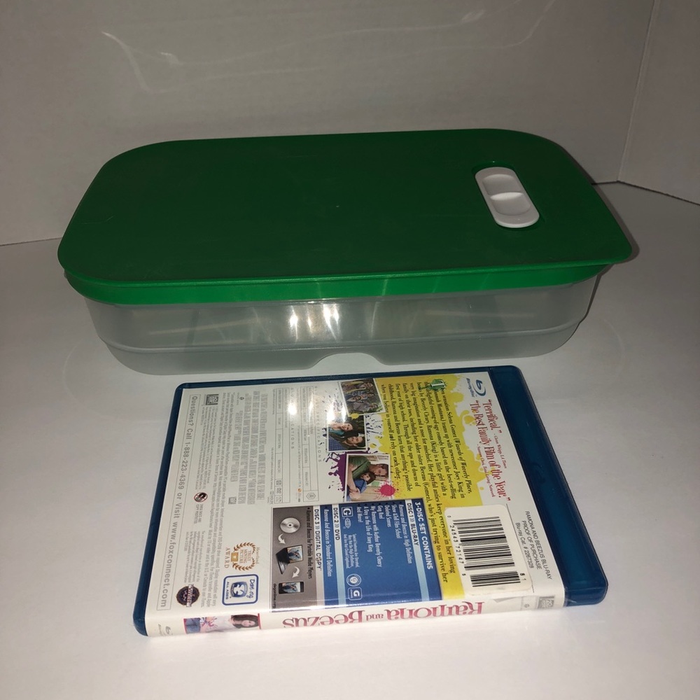 NWOT Tupperware FridgeSmart - Picture 4 of 4